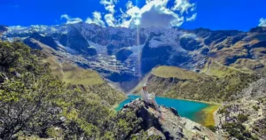 vista panorámica de la laguna de Humantay, paisajes atractivos y explendedores